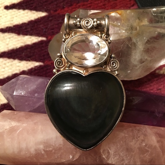 Sajan Jewelry - Sajen "Heart of Darkness" labradorite pendant